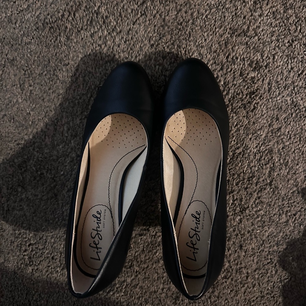 Life Stride Black Flats for Women